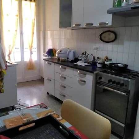 Stanza Matrimoniale Con Balcone